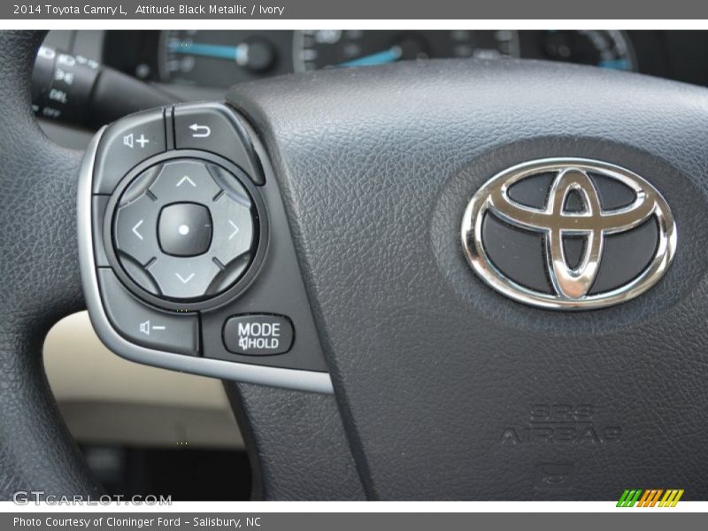 Attitude Black Metallic / Ivory 2014 Toyota Camry L