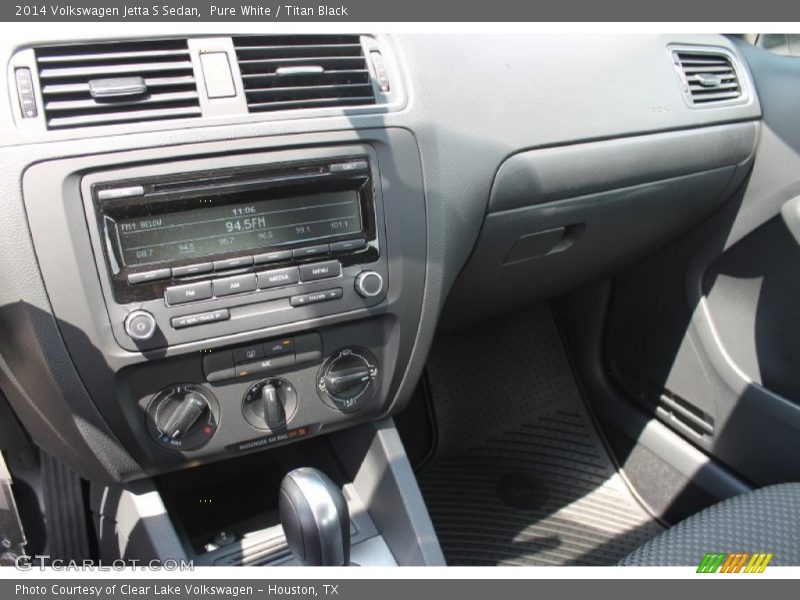 Pure White / Titan Black 2014 Volkswagen Jetta S Sedan