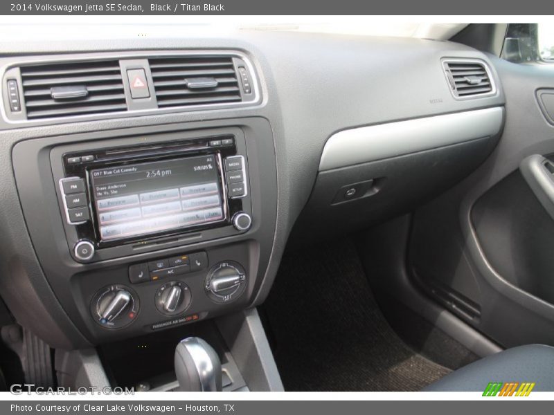 Black / Titan Black 2014 Volkswagen Jetta SE Sedan