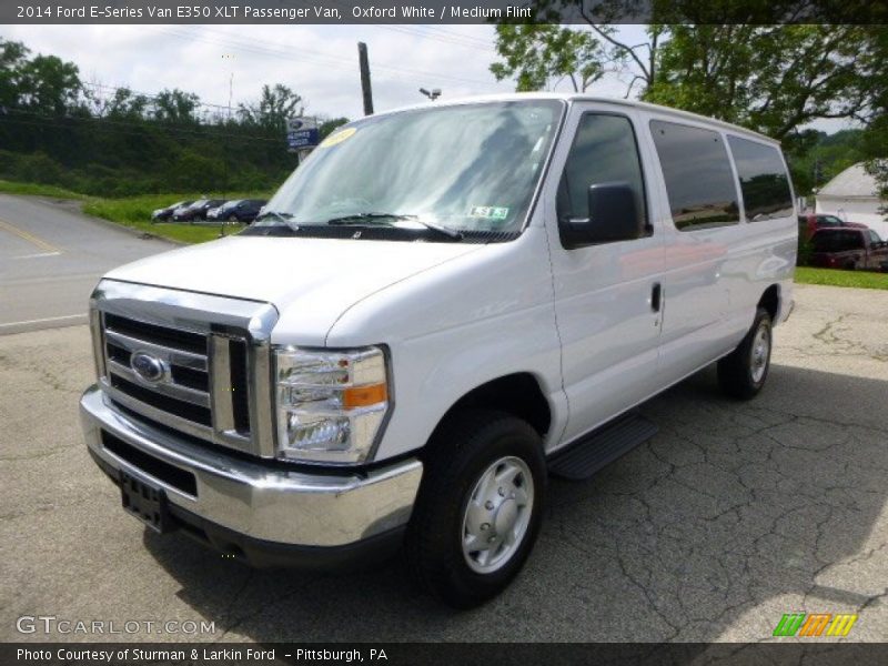 Front 3/4 View of 2014 E-Series Van E350 XLT Passenger Van