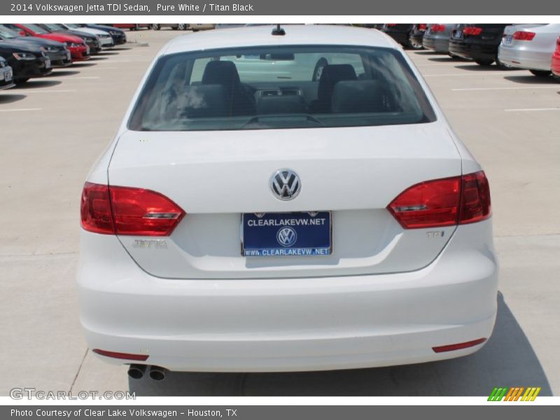 Pure White / Titan Black 2014 Volkswagen Jetta TDI Sedan
