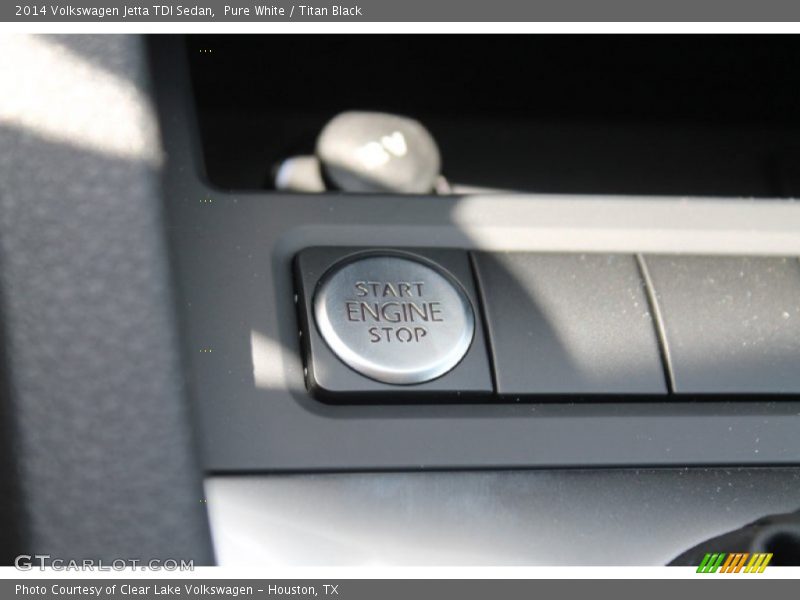Pure White / Titan Black 2014 Volkswagen Jetta TDI Sedan