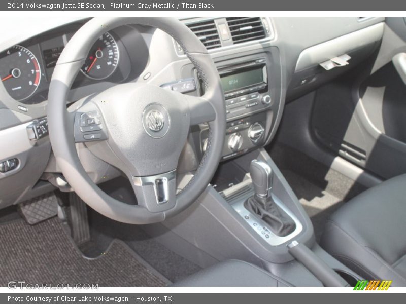 Platinum Gray Metallic / Titan Black 2014 Volkswagen Jetta SE Sedan