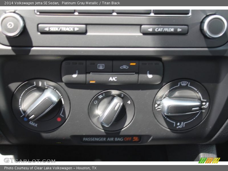 Platinum Gray Metallic / Titan Black 2014 Volkswagen Jetta SE Sedan