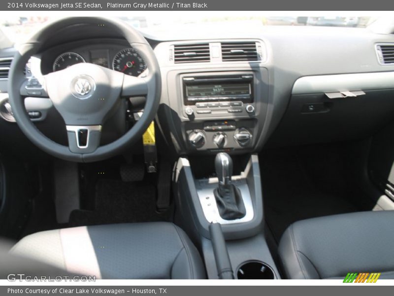 Platinum Gray Metallic / Titan Black 2014 Volkswagen Jetta SE Sedan