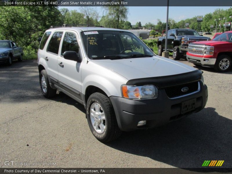 Front 3/4 View of 2004 Escape XLT V6 4WD