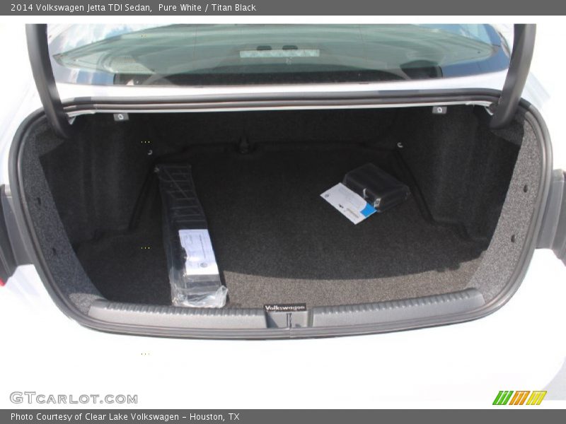Pure White / Titan Black 2014 Volkswagen Jetta TDI Sedan