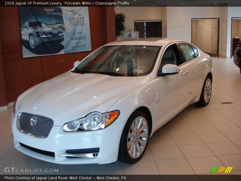 Porcelain White / Champagne/Truffle 2009 Jaguar XF Premium Luxury