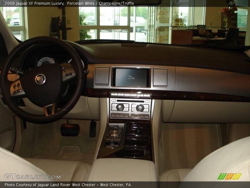 Porcelain White / Champagne/Truffle 2009 Jaguar XF Premium Luxury