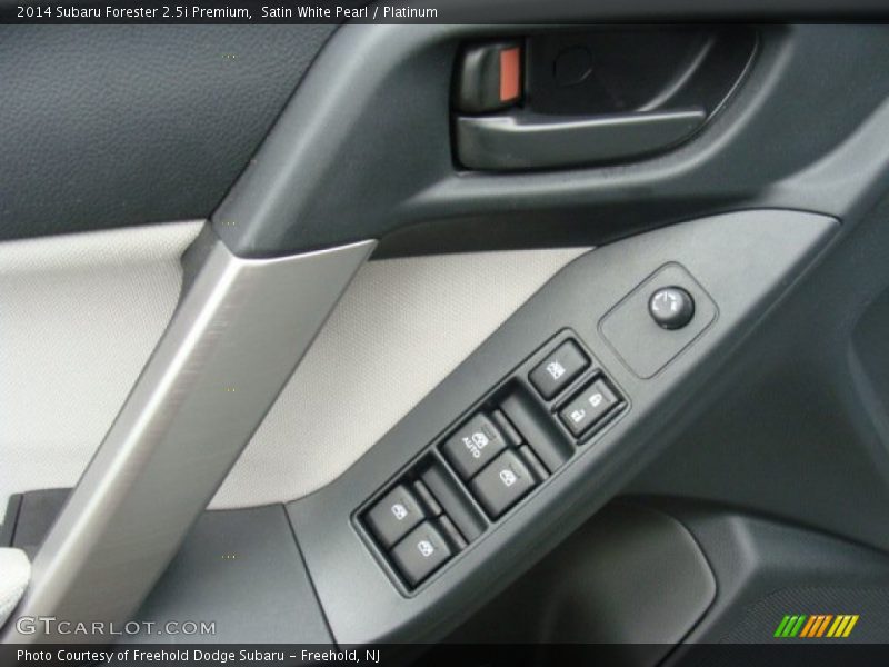 Satin White Pearl / Platinum 2014 Subaru Forester 2.5i Premium