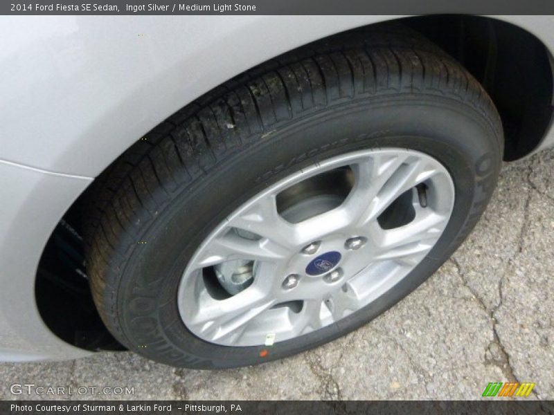 Ingot Silver / Medium Light Stone 2014 Ford Fiesta SE Sedan