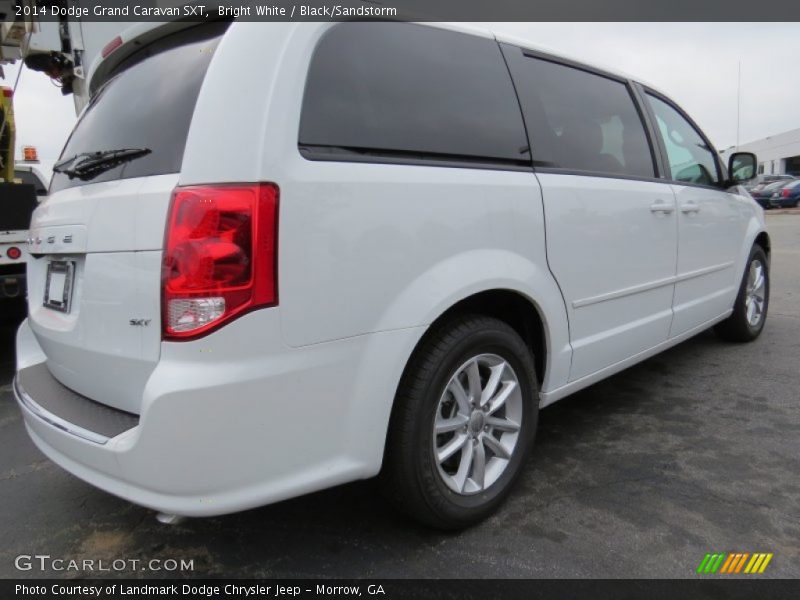 Bright White / Black/Sandstorm 2014 Dodge Grand Caravan SXT
