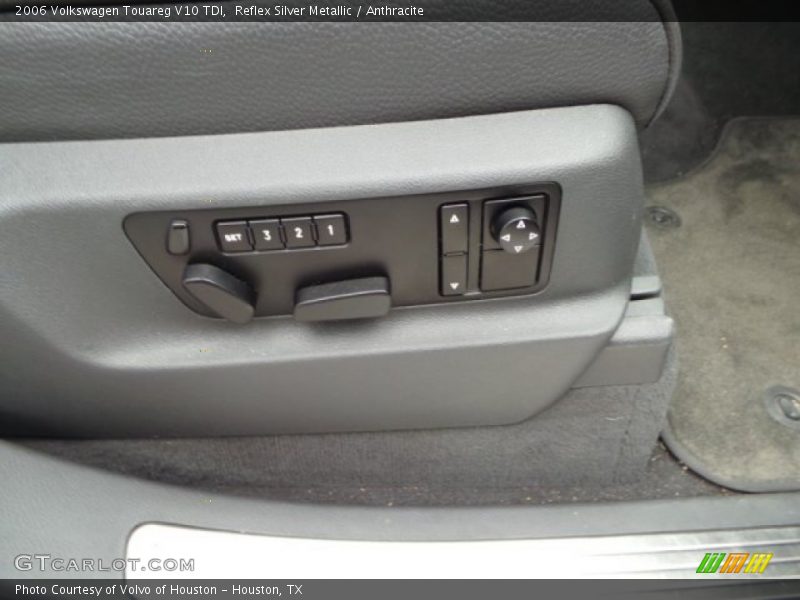 Reflex Silver Metallic / Anthracite 2006 Volkswagen Touareg V10 TDI