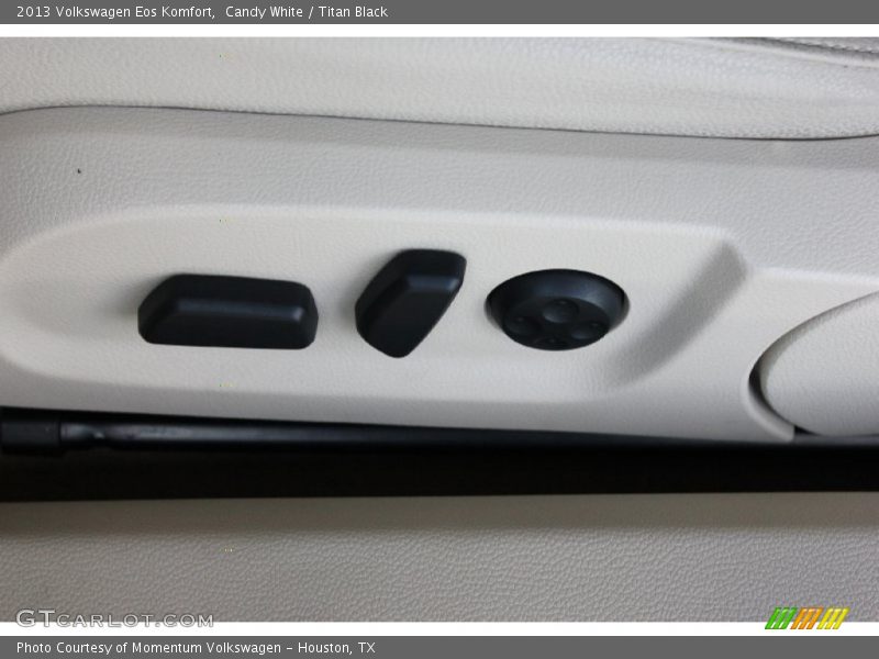 Candy White / Titan Black 2013 Volkswagen Eos Komfort