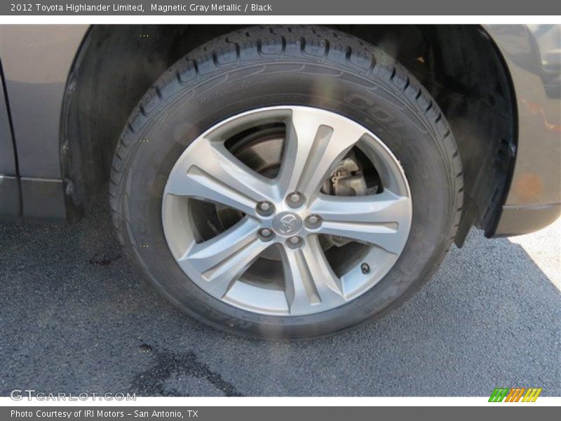 Magnetic Gray Metallic / Black 2012 Toyota Highlander Limited