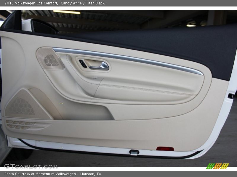 Candy White / Titan Black 2013 Volkswagen Eos Komfort