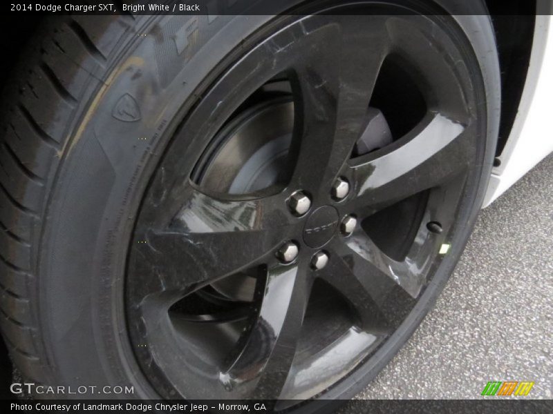 Bright White / Black 2014 Dodge Charger SXT