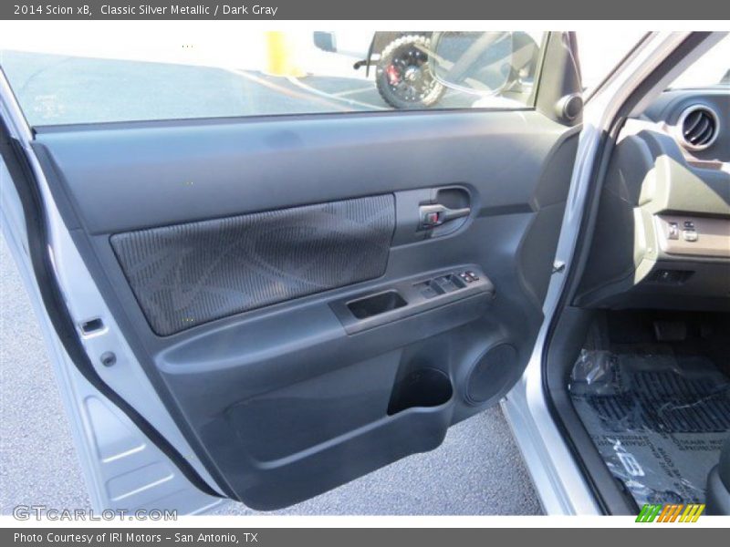 Classic Silver Metallic / Dark Gray 2014 Scion xB