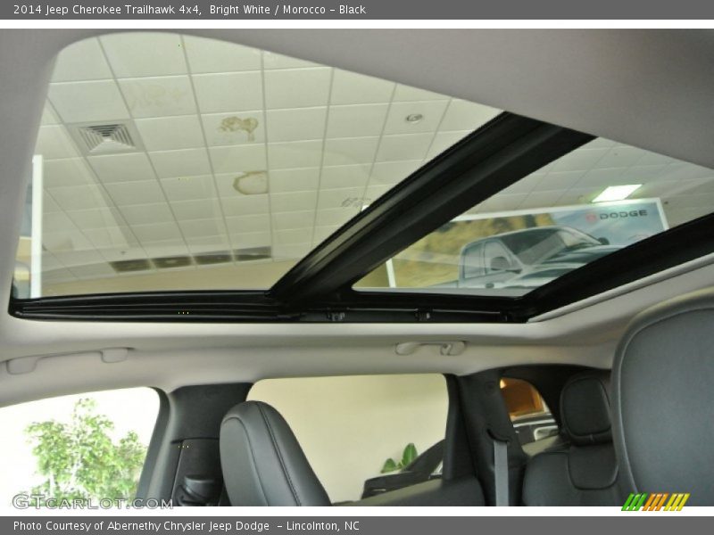 Bright White / Morocco - Black 2014 Jeep Cherokee Trailhawk 4x4