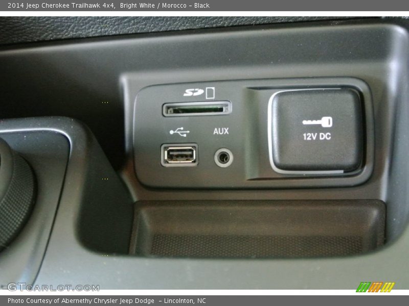 Bright White / Morocco - Black 2014 Jeep Cherokee Trailhawk 4x4