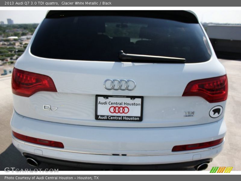 Glacier White Metallic / Black 2013 Audi Q7 3.0 TDI quattro