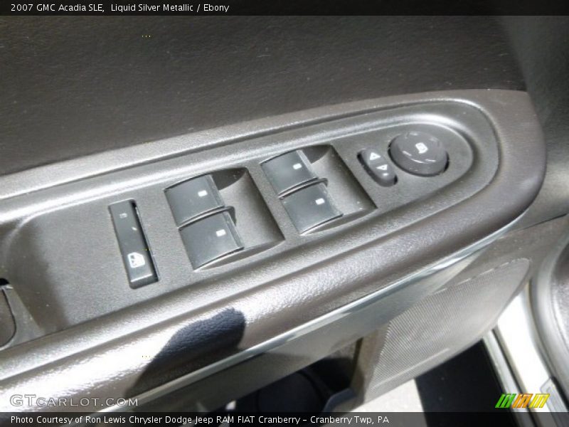 Liquid Silver Metallic / Ebony 2007 GMC Acadia SLE