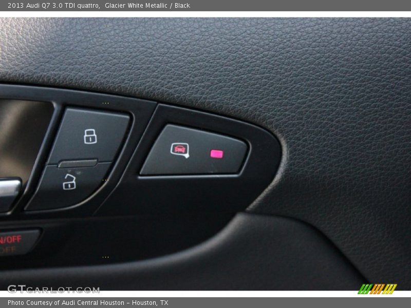 Glacier White Metallic / Black 2013 Audi Q7 3.0 TDI quattro