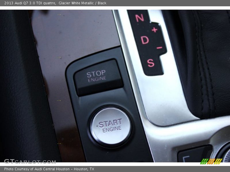 Glacier White Metallic / Black 2013 Audi Q7 3.0 TDI quattro