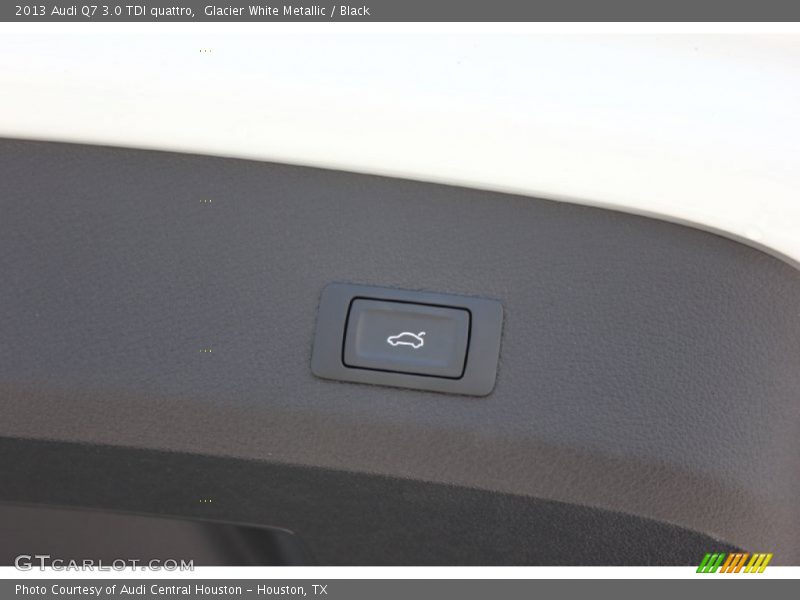 Glacier White Metallic / Black 2013 Audi Q7 3.0 TDI quattro