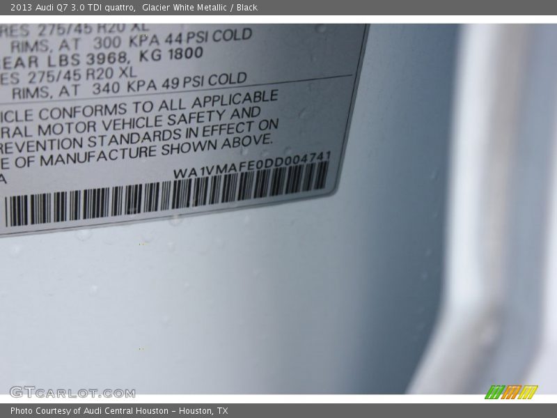 Glacier White Metallic / Black 2013 Audi Q7 3.0 TDI quattro
