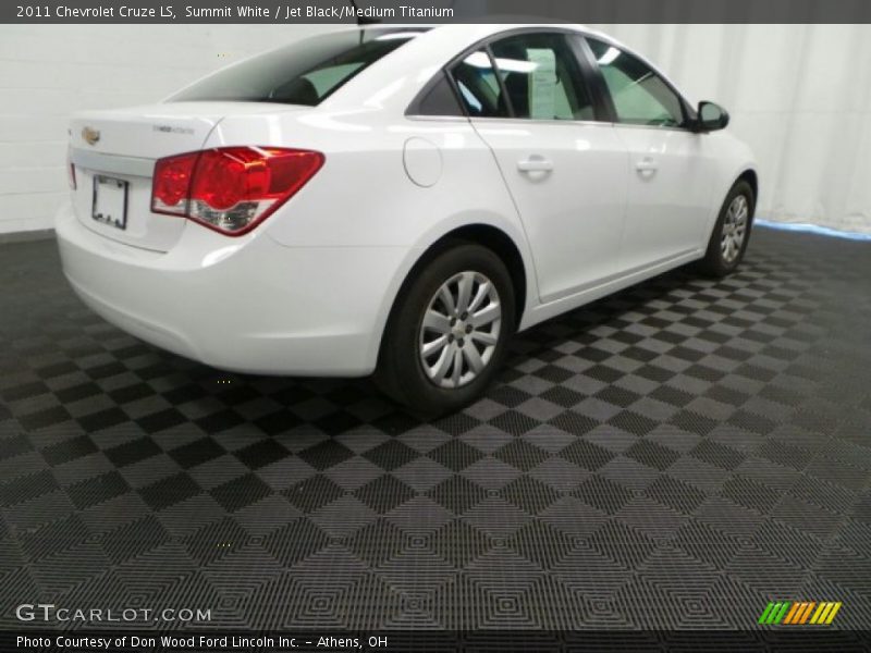 Summit White / Jet Black/Medium Titanium 2011 Chevrolet Cruze LS