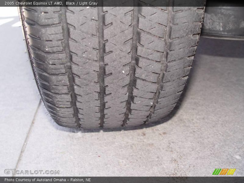 Black / Light Gray 2005 Chevrolet Equinox LT AWD