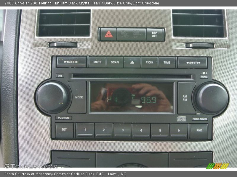Brilliant Black Crystal Pearl / Dark Slate Gray/Light Graystone 2005 Chrysler 300 Touring