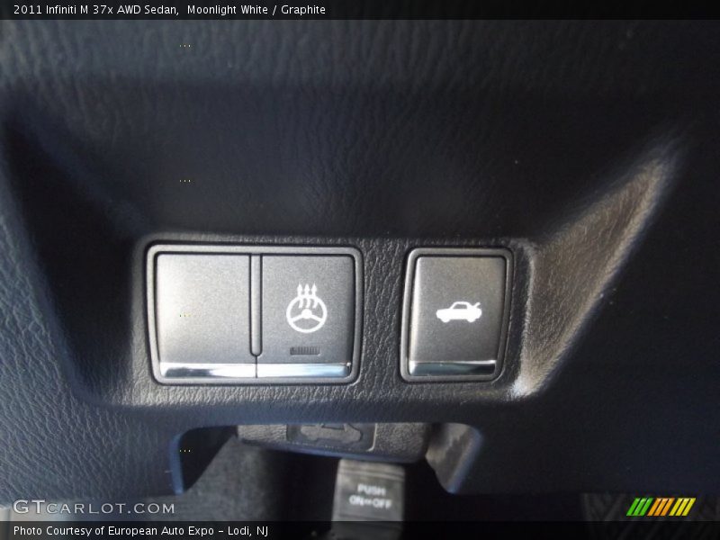 Moonlight White / Graphite 2011 Infiniti M 37x AWD Sedan