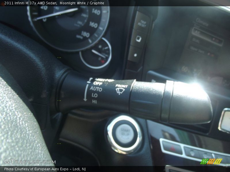 Moonlight White / Graphite 2011 Infiniti M 37x AWD Sedan