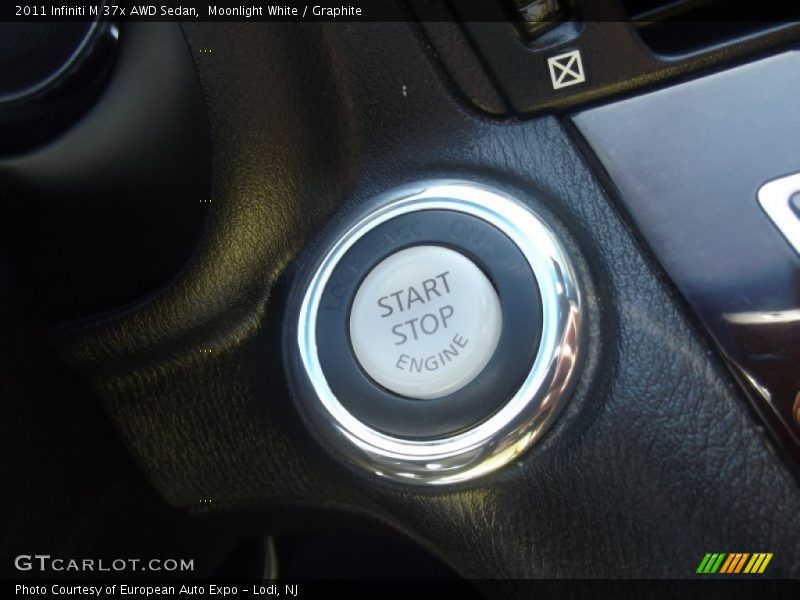 Moonlight White / Graphite 2011 Infiniti M 37x AWD Sedan