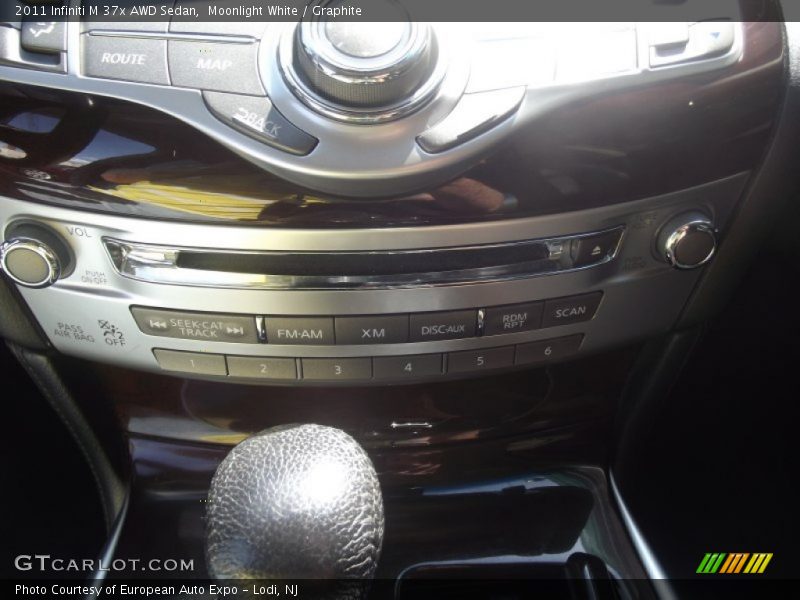 Moonlight White / Graphite 2011 Infiniti M 37x AWD Sedan