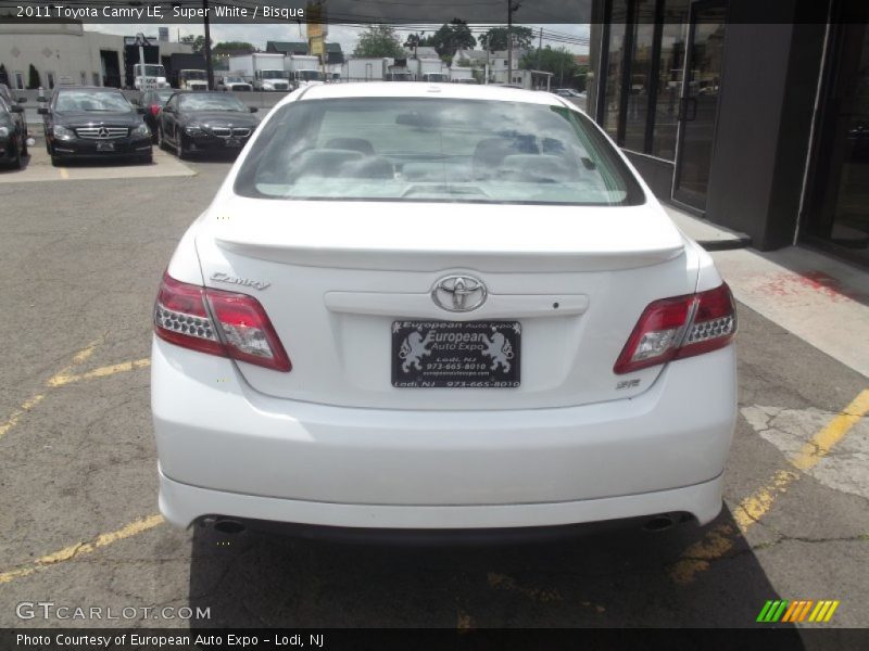 Super White / Bisque 2011 Toyota Camry LE