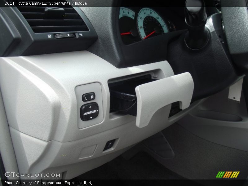 Super White / Bisque 2011 Toyota Camry LE
