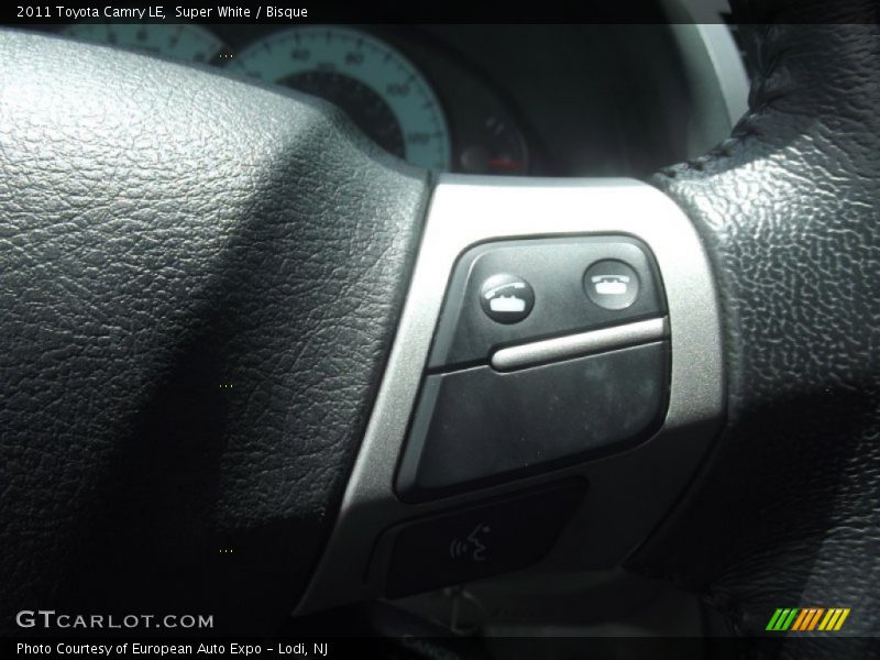 Super White / Bisque 2011 Toyota Camry LE