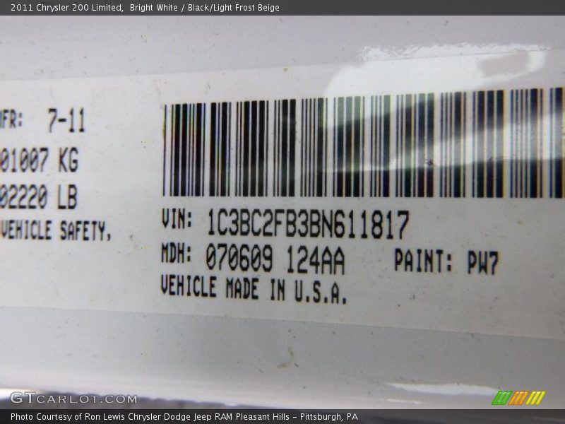Bright White / Black/Light Frost Beige 2011 Chrysler 200 Limited