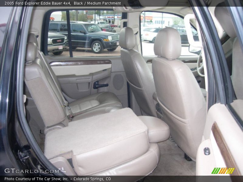 Black / Medium Parchment 2005 Ford Explorer Eddie Bauer 4x4