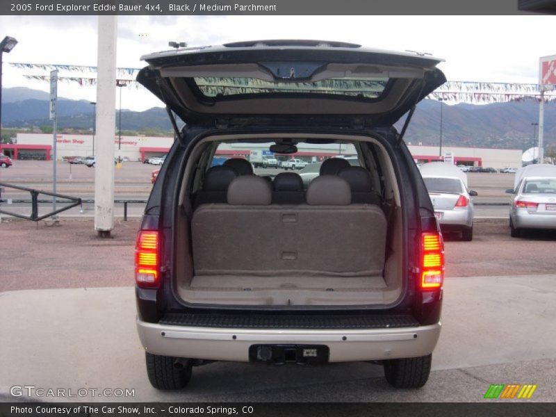 Black / Medium Parchment 2005 Ford Explorer Eddie Bauer 4x4