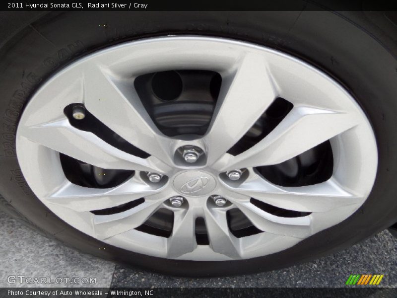 Radiant Silver / Gray 2011 Hyundai Sonata GLS