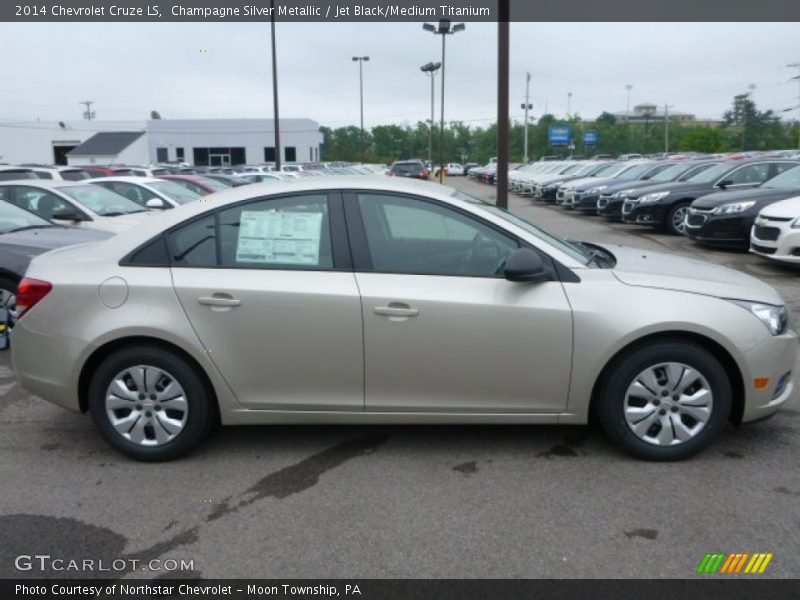 Champagne Silver Metallic / Jet Black/Medium Titanium 2014 Chevrolet Cruze LS