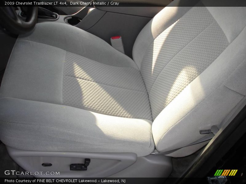 Dark Cherry Metallic / Gray 2009 Chevrolet TrailBlazer LT 4x4