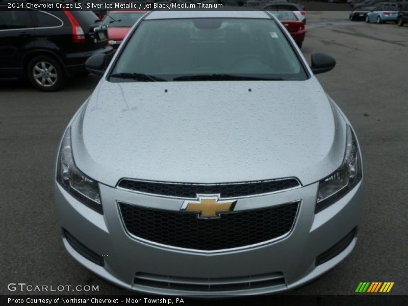 Silver Ice Metallic / Jet Black/Medium Titanium 2014 Chevrolet Cruze LS