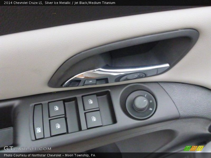 Silver Ice Metallic / Jet Black/Medium Titanium 2014 Chevrolet Cruze LS