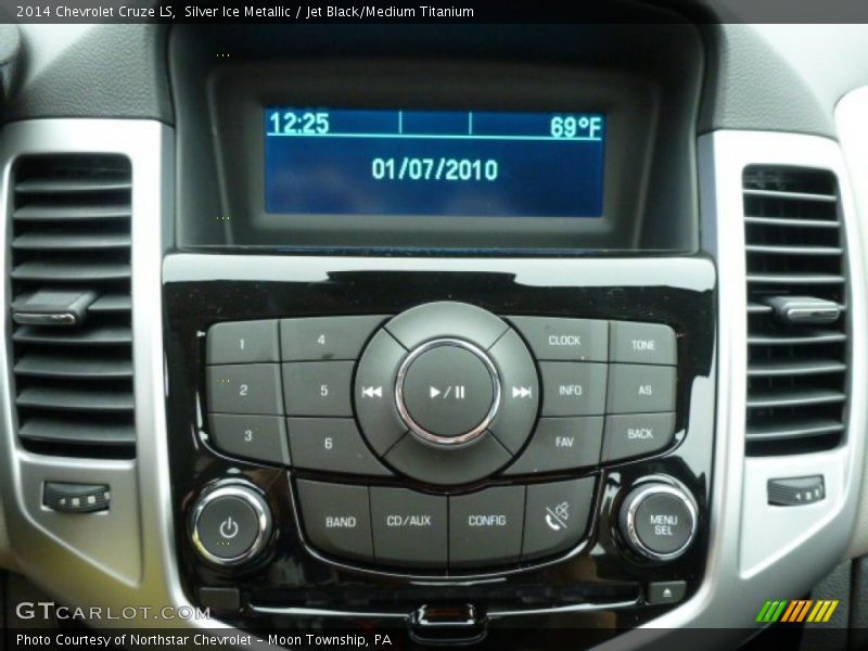 Silver Ice Metallic / Jet Black/Medium Titanium 2014 Chevrolet Cruze LS