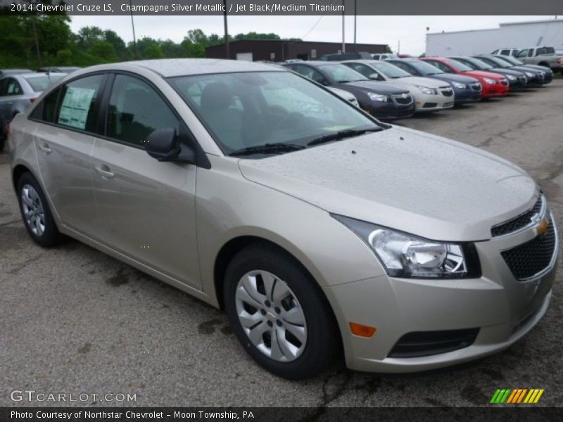 Champagne Silver Metallic / Jet Black/Medium Titanium 2014 Chevrolet Cruze LS